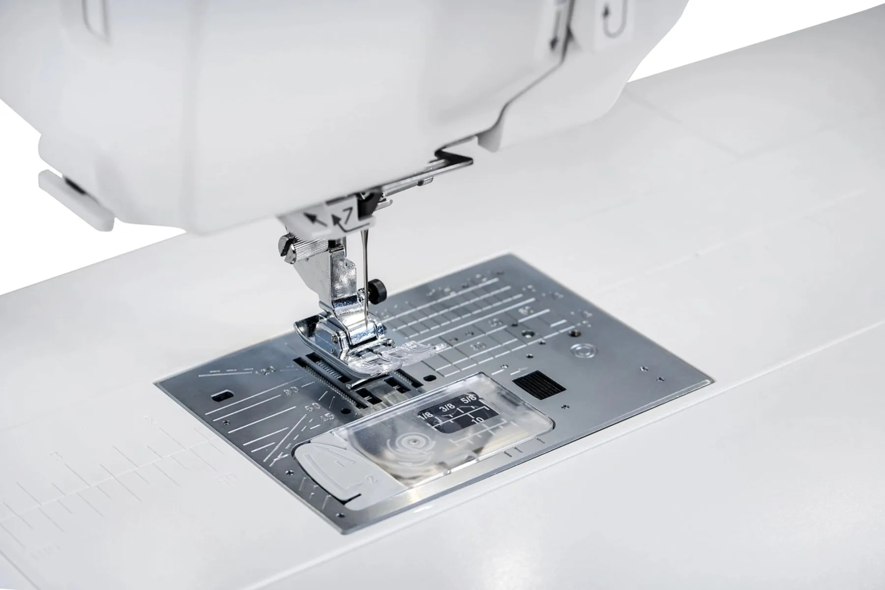 Janome Horizon Memory Craft 9480QC Professional Sewing & Quilting Machine