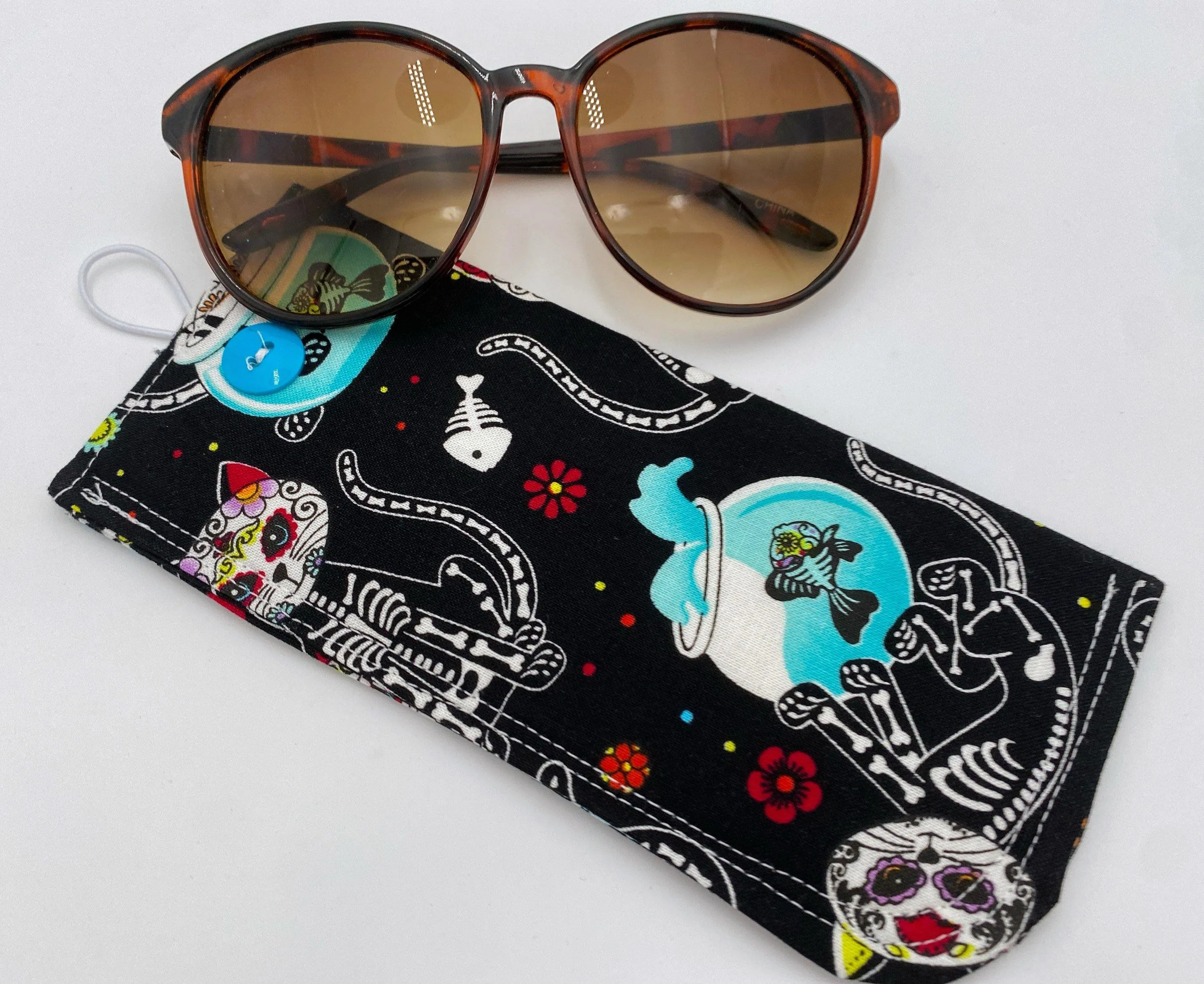 Sugar Skull Eyeglass Case, Day of the Dead Sun Glasses Pouch, Black Cat Glasses Cozy