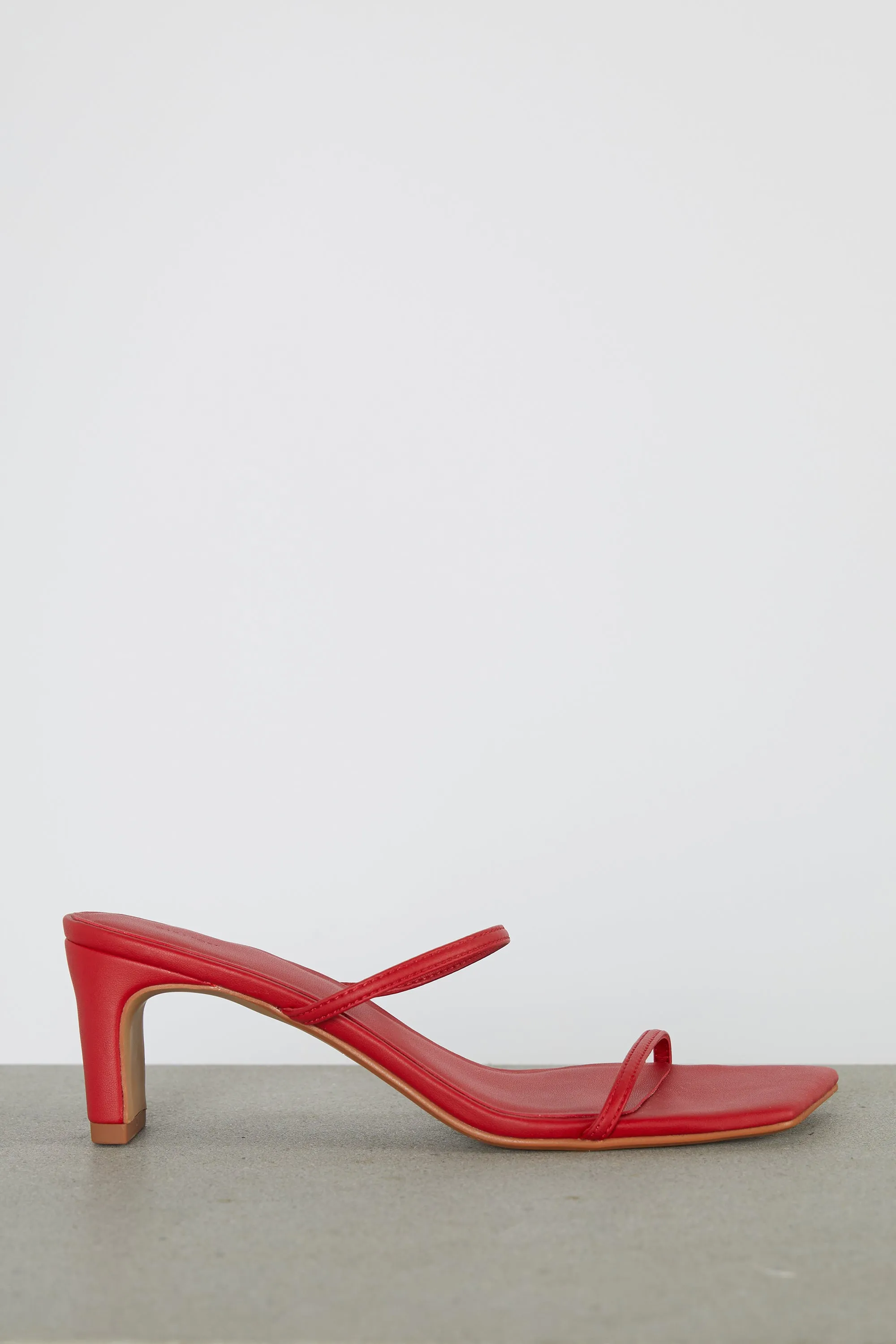 THIN STRAP HEELED SANDAL